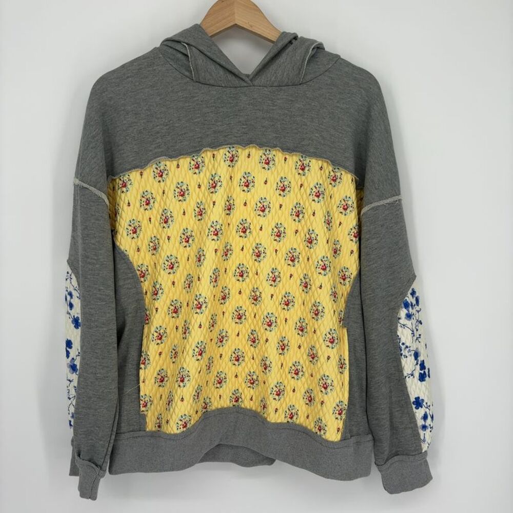 Boutique Graphic Print Pullover Sweatshirt